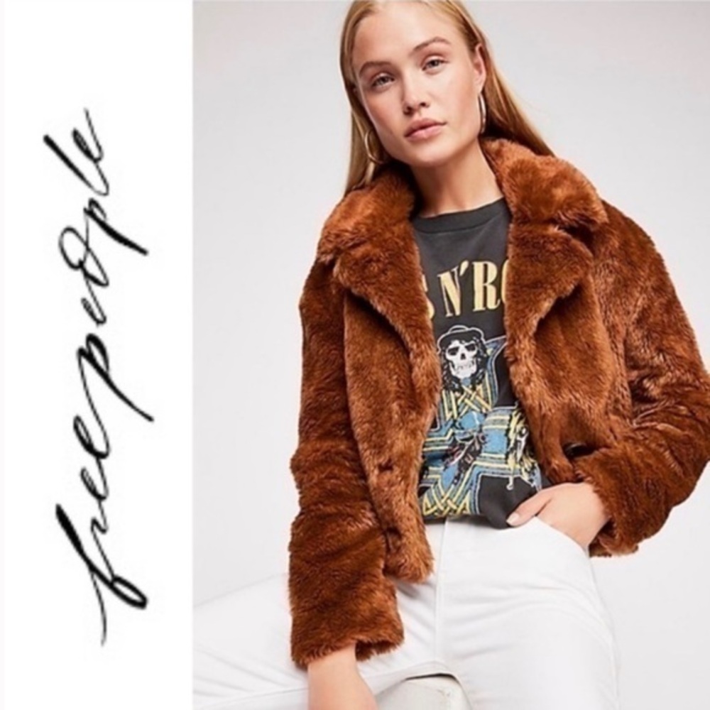 🎉HP🎉✨ Free People Mena Faux Fur Coat✨